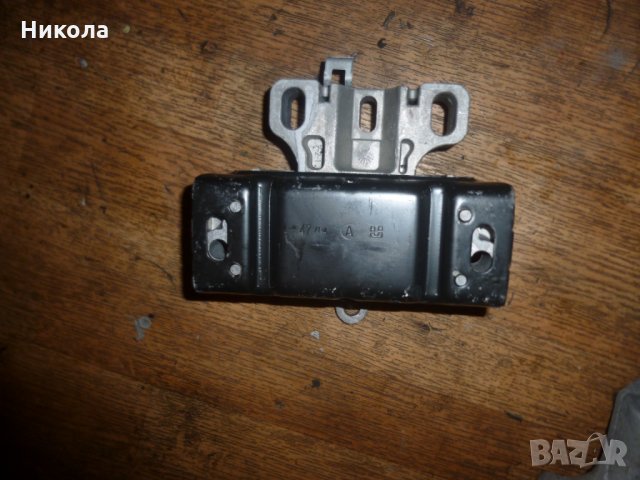 Ляв тампон двигател Фолксваген Голф 4 1,4 75 к.с, снимка 2 - Части - 34658854