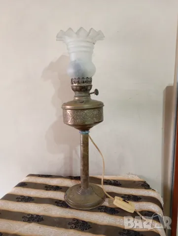 Стара настолна лампа, снимка 2 - Настолни лампи - 49894519