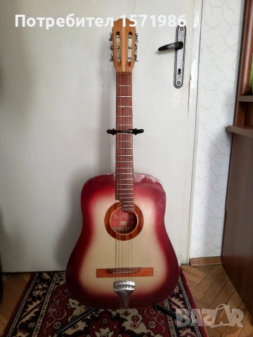 Уникална колекционерска българска китара Кремона