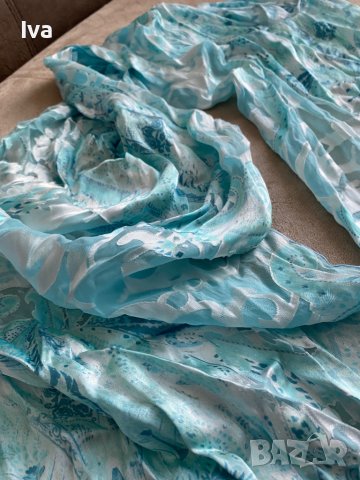 3 различни десена шал от коприна, снимка 3 - Шалове - 38425468