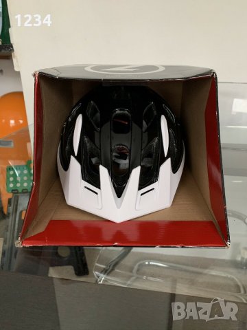 НОВА КАСКА за велосипед LAZER J1 , снимка 5 - Аксесоари за велосипеди - 32478919