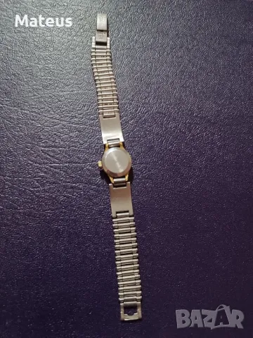 Дамски часовник Чайка, снимка 3 - Антикварни и старинни предмети - 47550535