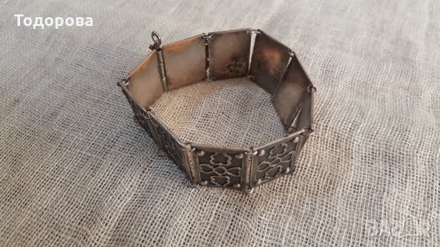 Стара масивна гривна, снимка 3 - Антикварни и старинни предмети - 28454838