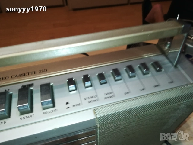 ITT WEEKEND 220 STEREO-ВНОС SWISS 0609252018, снимка 15 - Радиокасетофони, транзистори - 51628256