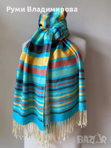 Светлосин шал на райета от 100 % коприна, снимка 4 - Шалове - 51741982