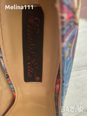 Дамски обувки с цветя Moschino модел лукс, снимка 3 - Дамски обувки на ток - 35457166