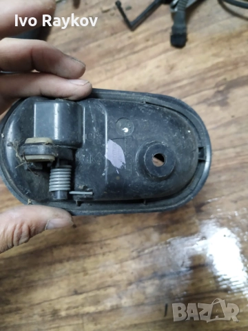 Вътрешна дръжка за лява врата Dacia Dokker,Sandero,Duster, 8200733848, снимка 2 - Части - 52587338