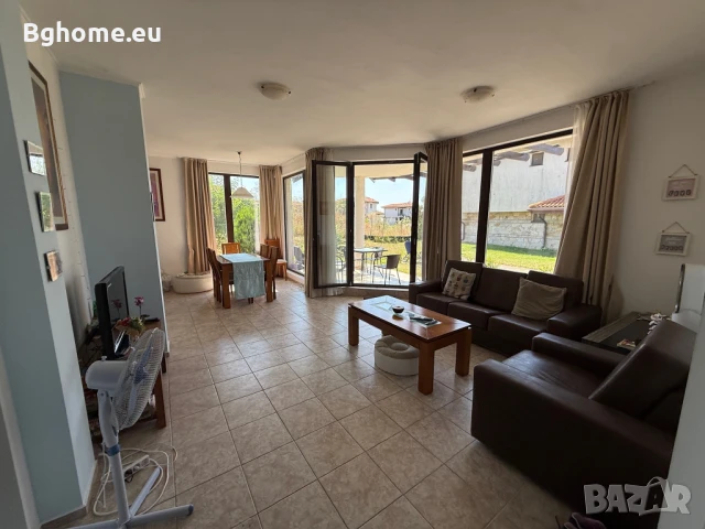 Просторна двуетажна къща в Бей Вю /Bay view villas, Кошарица, снимка 3 - Къщи - 51225850