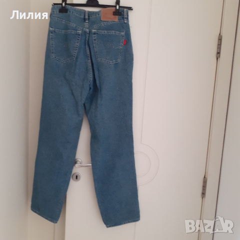 Дънки дамски, снимка 2 - Дънки - 36379911