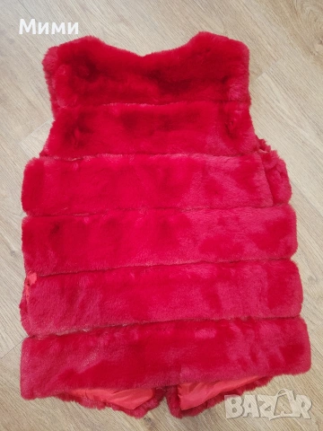 Червен елек с косъм, снимка 6 - Елеци - 53584603