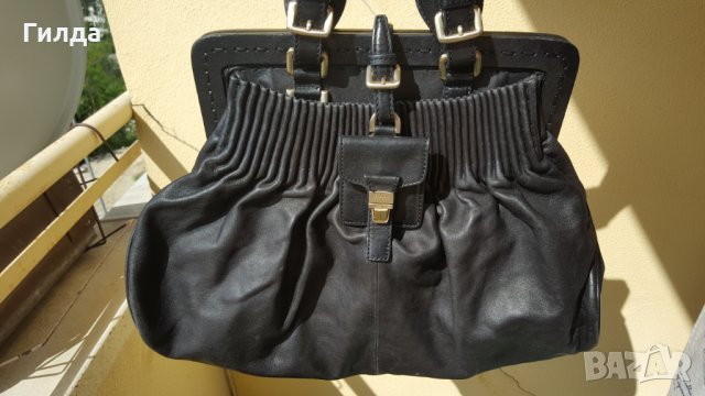 чанта Hugo Boss 100% автентична естествена кожа черна, снимка 2 - Чанти - 26820880