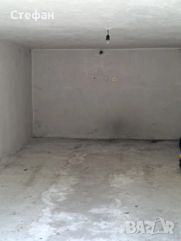 гараж под наем булмаг център , снимка 1