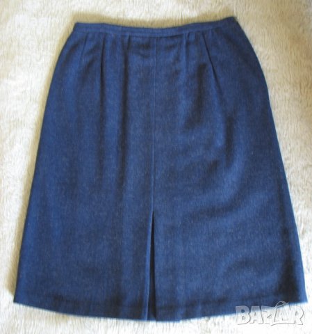Пола тъмно синя, с плоха отпред - 46 размер, снимка 1