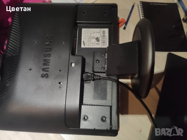 Монитор Samsung 731 bf, снимка 4 - Монитори - 53123550