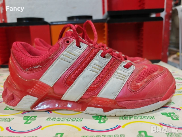 Маратонки Adidas Stabil 38 2/3 , снимка 2 - Маратонки - 53329398