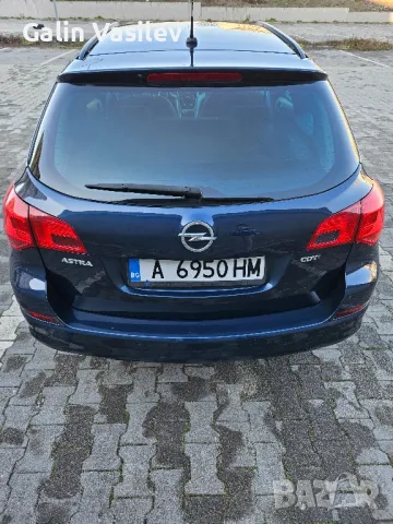 Opel Astra J 1.7 CDTI/110 Start-Stop sistem, снимка 4 - Автомобили и джипове - 48087996