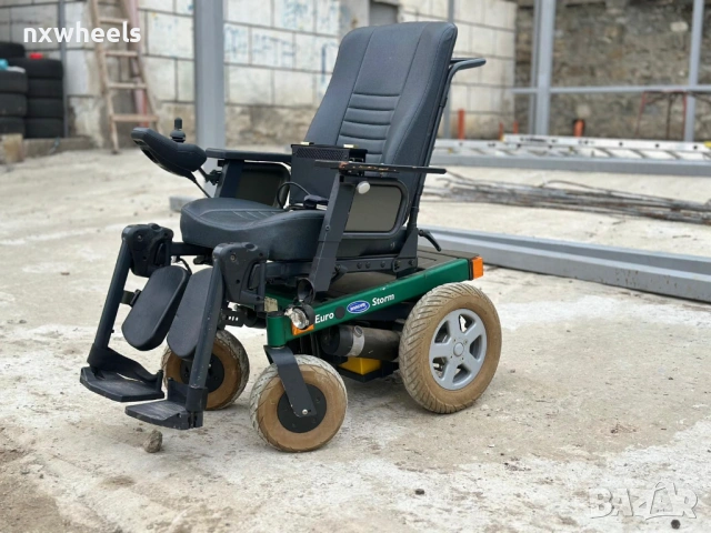 Акумулаторна инвалидна количка Invacare за трудно подвижни хора