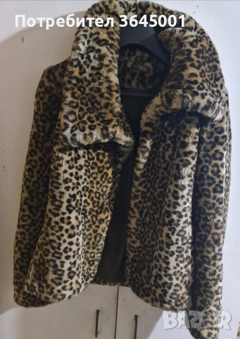 Много топло зимно тигрово палто ,с голяма яка. Размер S 