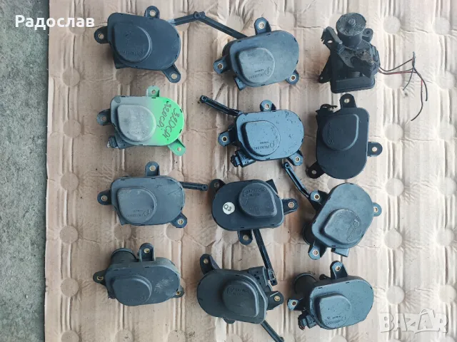 Колектори всмукателни и изпускателен и моторчета от Мерцедес, снимка 12 - Аксесоари и консумативи - 48001084