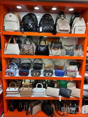 чанти chanel guess gucci the tote bag marc jacobs fendi ysl saint laurent hermes guess, снимка 18 - Чанти - 51387965