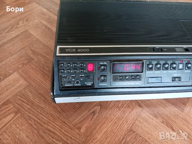 GRUNDIG VCR 4000 , снимка 2 - Плейъри, домашно кино, прожектори - 50059397