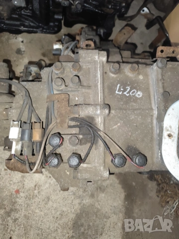 Mitsubishi L200-Митсубиши Л200,Раздатка,Автомат, снимка 2 - Части - 53466157
