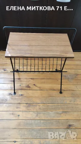 Масивна поставка за вестници/масичка 2 в 1 от желязо и дърво