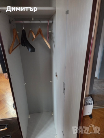 Гардероб Трикрилен Модерен Огледало, снимка 3 - Гардероби - 52567664