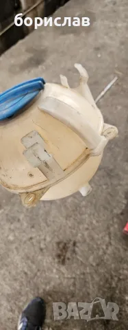 Казанче за антифриз за Фолксваген голф 5 , снимка 2 - Части - 49716599