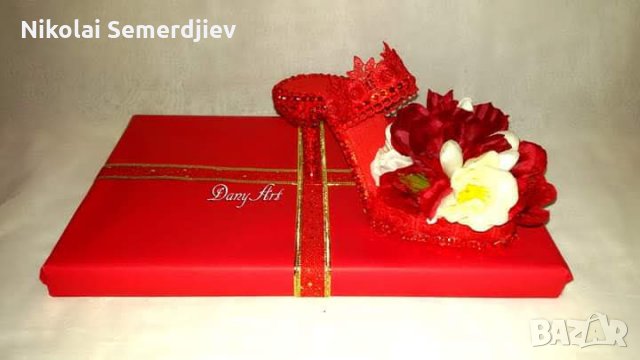 Шоколадова бонбониера с цветна декоративна обувка, снимка 4 - Декорация за дома - 27287438