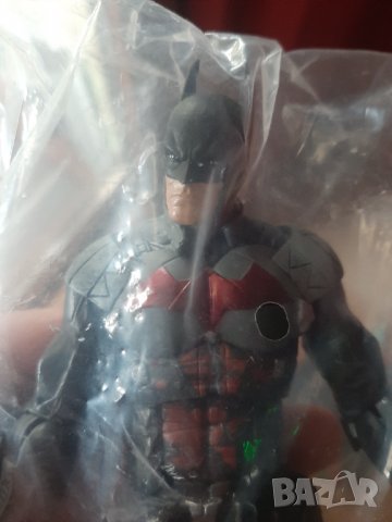 Три модела екшън фигури на Батман(Batman)-18 см, снимка 12 - Колекции - 35432230