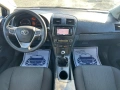 Toyota Avensis Бензин, снимка 11