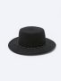 Черна дамска шапка с периферия и декоративни детайли в сребрист цвят, снимка 3