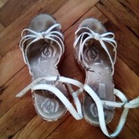 дамски обувки и дамски сандали, снимка 4 - Дамски ежедневни обувки - 19586368
