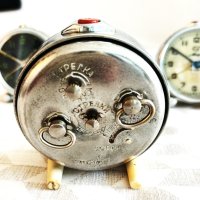 Часовник будилник МИР 3бр. работещи профилактирани, снимка 7 - Антикварни и старинни предмети - 43958770