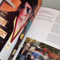 Michael Jackson книга-албум, снимка 9 - Други - 43316737
