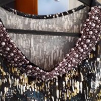 Уникална блузка с перлички, снимка 2 - Блузи с дълъг ръкав и пуловери - 27210004