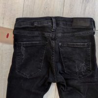 Черни накъсани дънки, снимка 3 - Детски панталони и дънки - 34641598