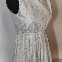 Елегантна къса рокля р-р 12А, 146-152 см, снимка 3 - Рокли - 40854755