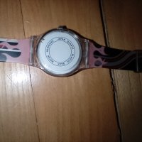 Часовник Swatch дамски, снимка 3 - Дамски - 36986057