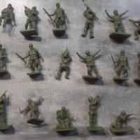 Комплект пластмасови фигурки - 41 броя - войници, снимка 4 - Колекции - 35278970