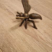 Масивна Чугунена пчела–450гр, снимка 3 - Градински мебели, декорация  - 39730246