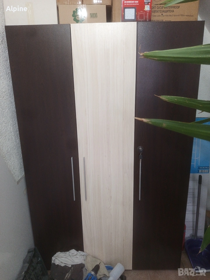 Трикрилен гардероб , снимка 1