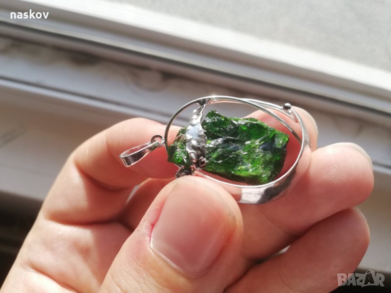 Висулки с хромдиопсид, рутилов кварц, снимка 1