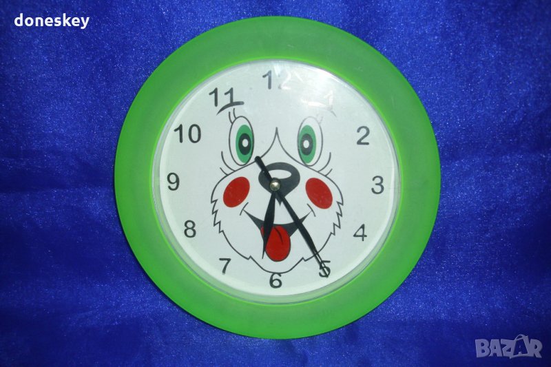 Зелен кръгъл часовник, снимка 1