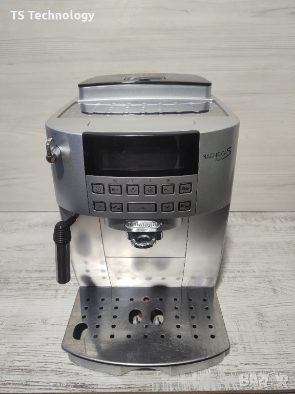 Кафеавтомат - робот Delonghi MAGNIFICA S plus, снимка 1