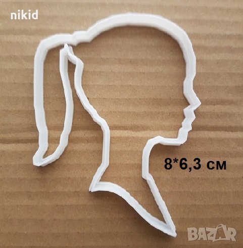 Момиче с опашка пластмасов резец форма фондан тесто бисквитки, снимка 1