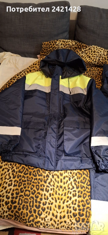 Продавам чисто нови зимни работни дрехи тип грейки размер М, снимка 1