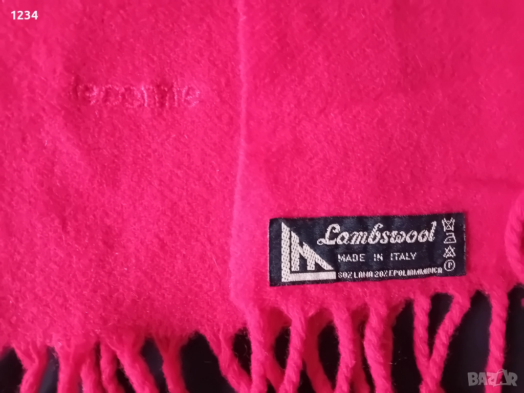 Марков вълнен шал произведен в Италия, снимка 1