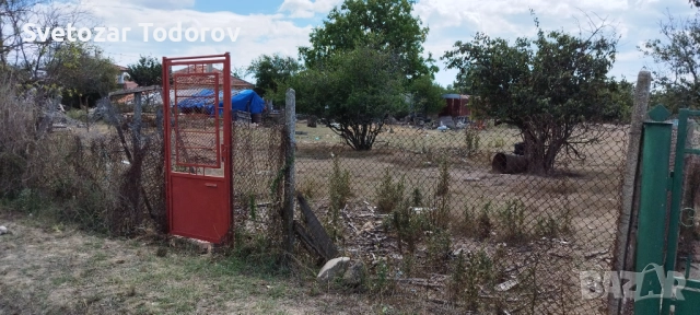 Продавам дворно място 800кв.м. в регулация и ПУП, снимка 2 - Парцели - 52561953